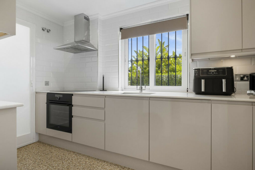 Ground Floor Apartment La Quinta Málaga - image 17