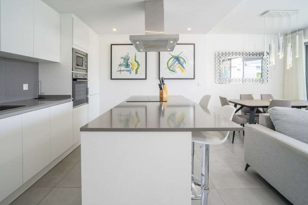 Middle Floor Apartment Estepona Málaga - image 17