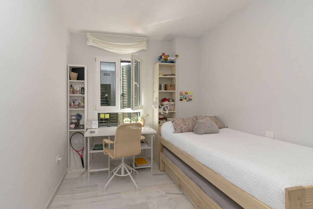 Middle Floor Apartment Benalmadena Málaga - image 17
