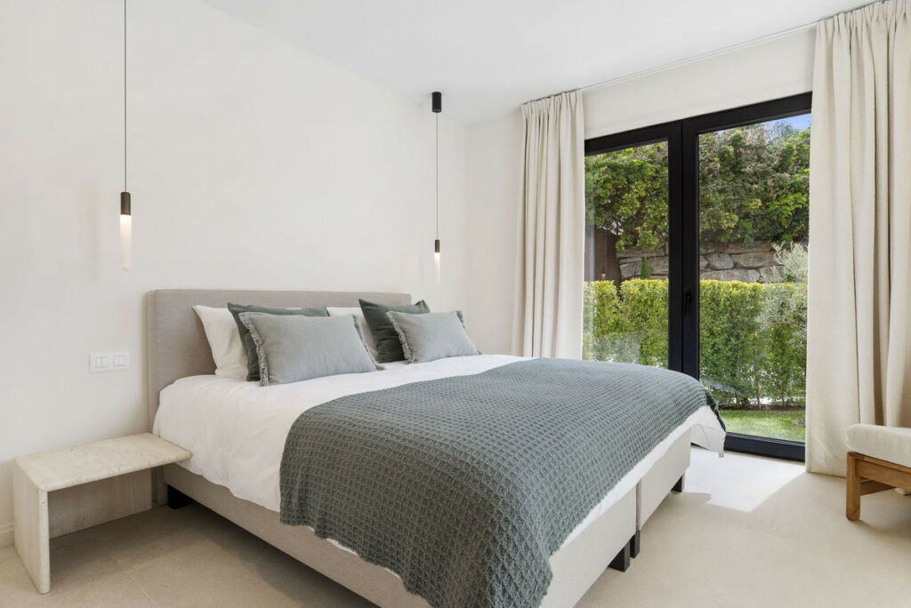 Detached Villa Benahavís Málaga - image 17