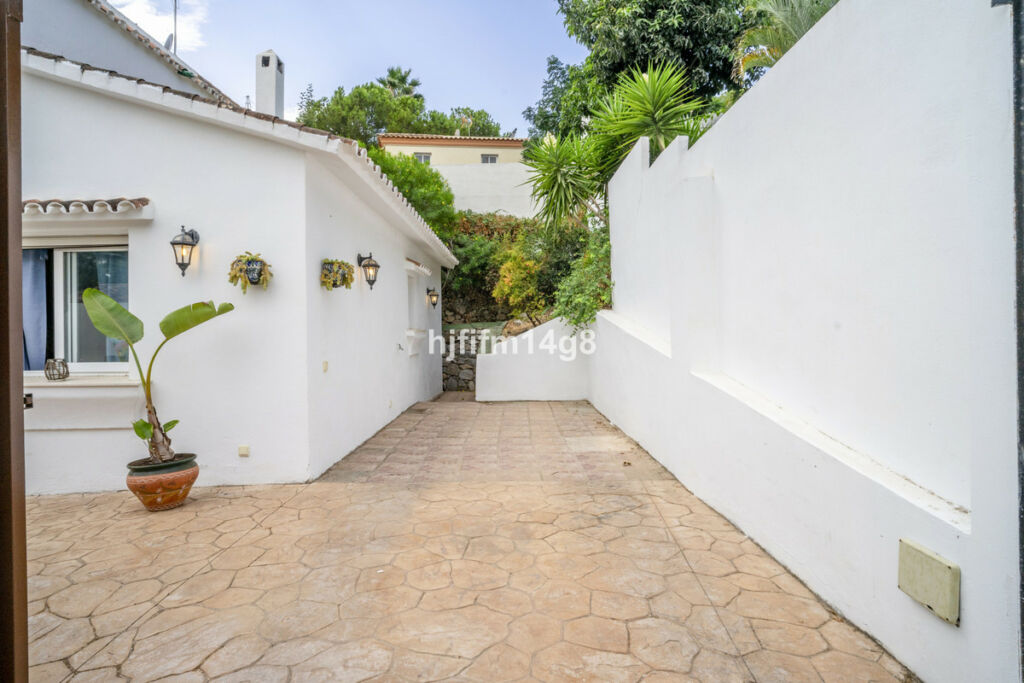 Detached Villa La Campana Málaga - image 17