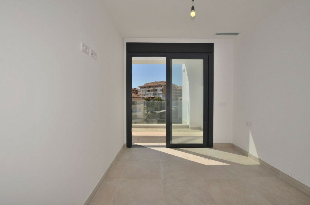 Penthouse Fuengirola Málaga - image 17