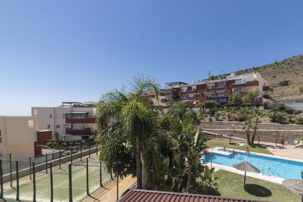 Middle Floor Apartment Benalmadena Málaga - image 17