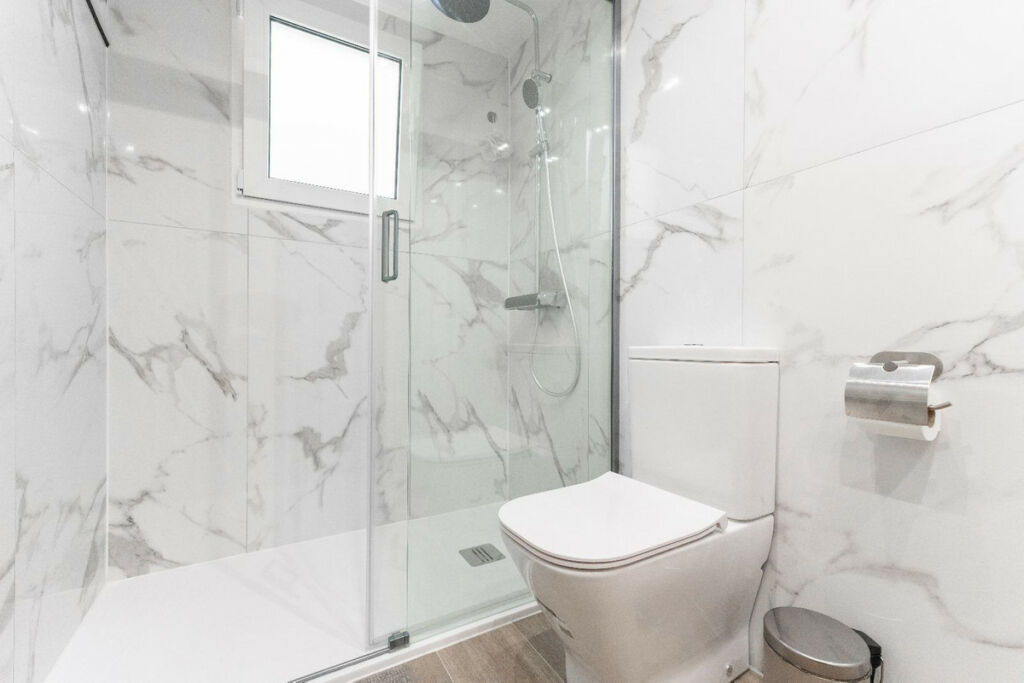 Middle Floor Apartment Torrevieja Alicante - image 17