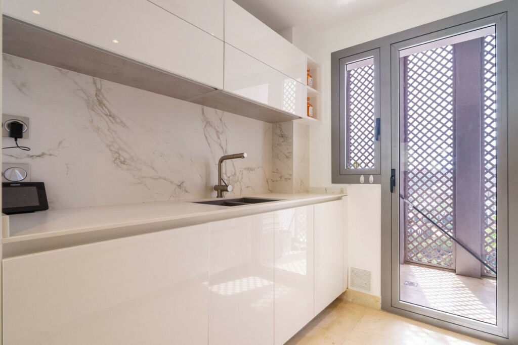 Middle Floor Apartment Benahavís Málaga - image 17