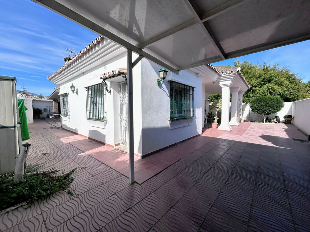 Detached Villa San Pedro de Alcántara Málaga - image 17