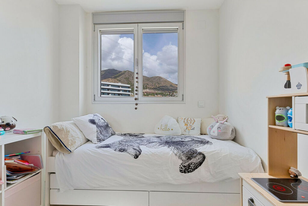 Middle Floor Apartment Fuengirola Málaga - image 17