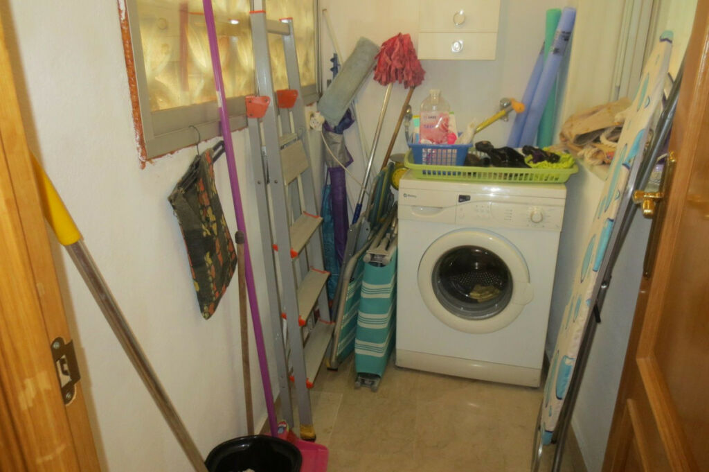 Middle Floor Apartment Fuengirola Málaga - image 17