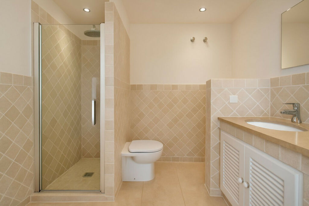 Townhouse El Paraiso Málaga - image 17