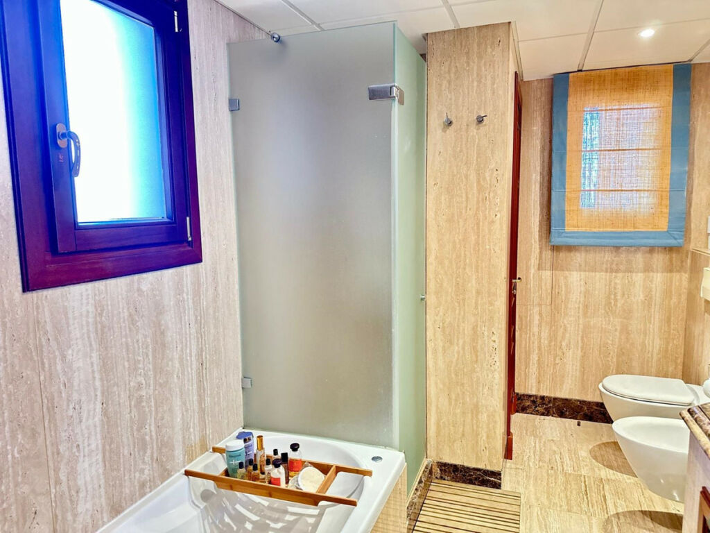 Penthouse Estepona Málaga - image 17