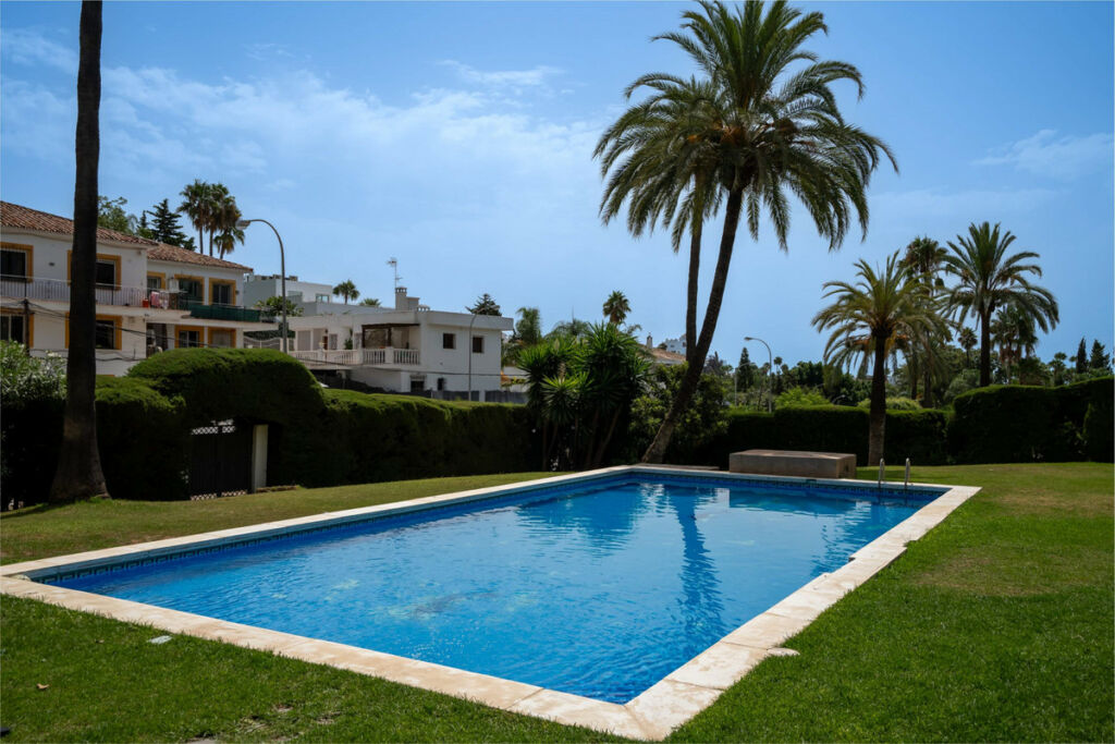 Ground Floor Apartment Nueva Andalucía Málaga - image 17