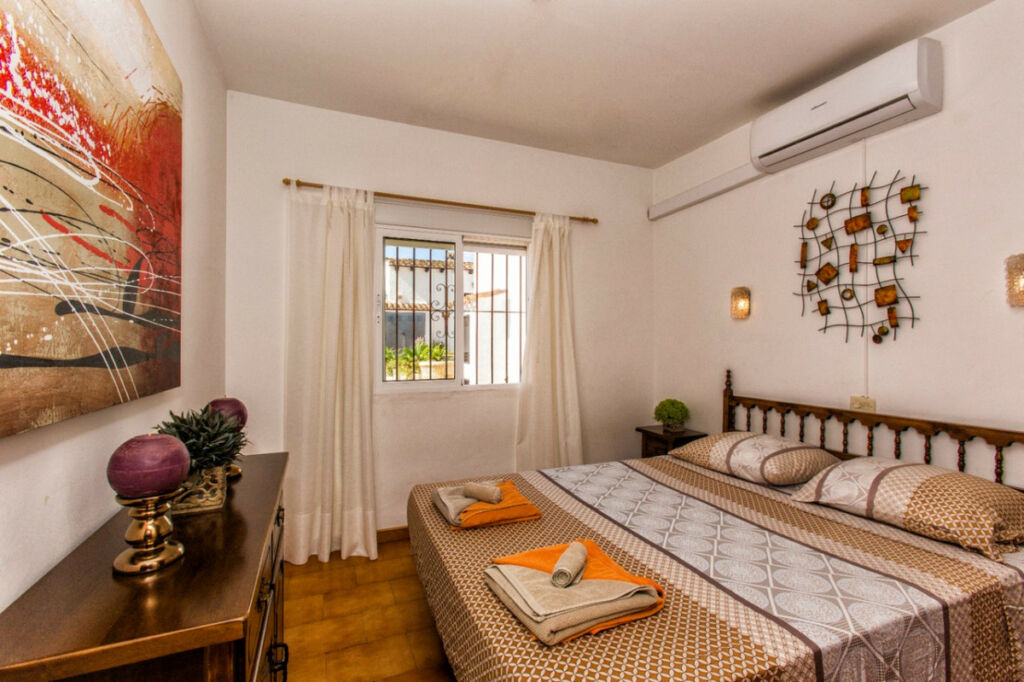 Bungalow Moraira Alicante - image 17