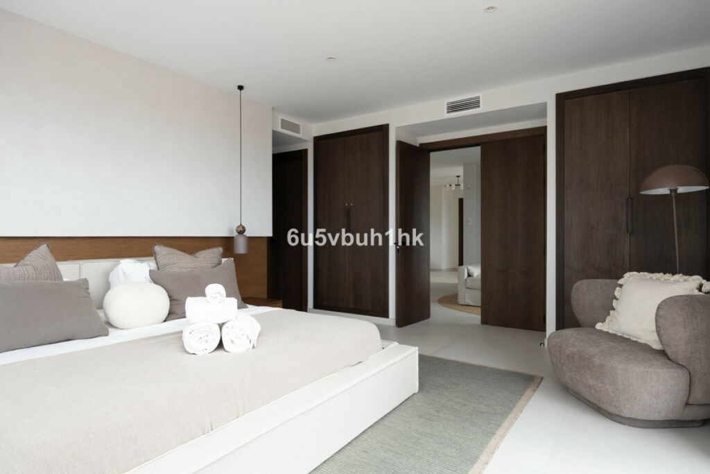 Detached Villa Marbella Málaga - image 17