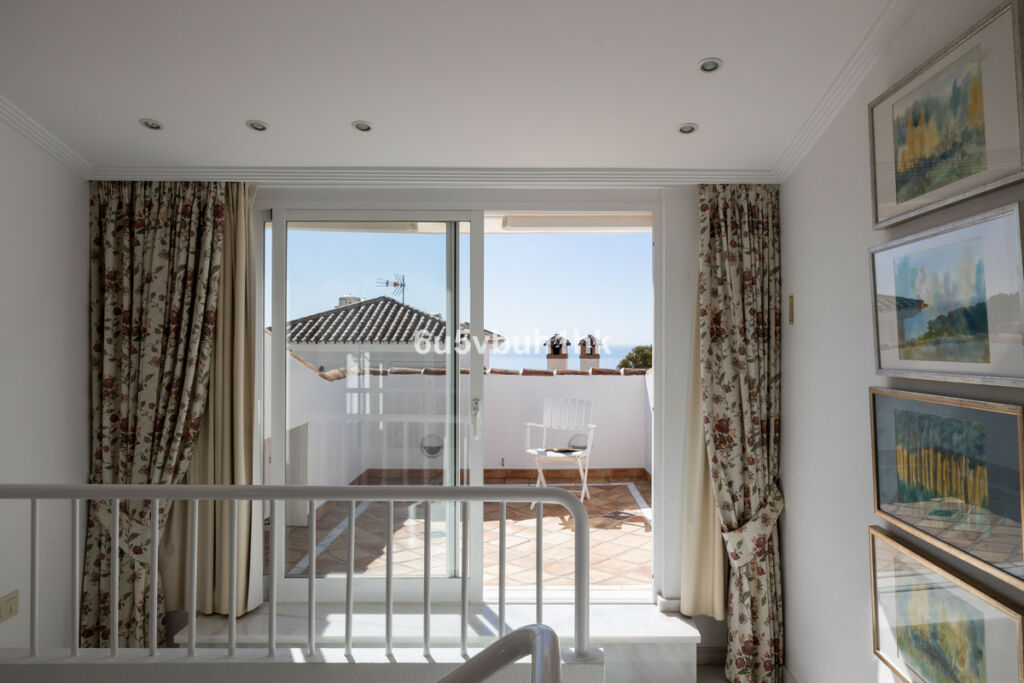 Detached Villa Mijas Málaga - image 17