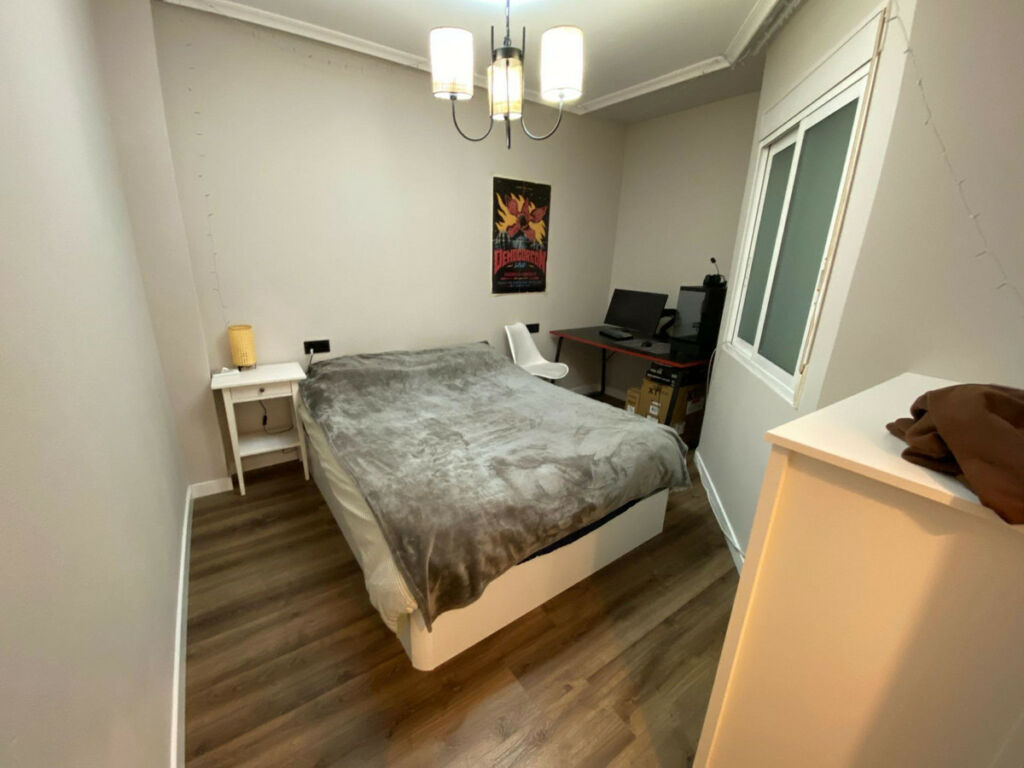 Middle Floor Apartment Torrevieja Alicante - image 17