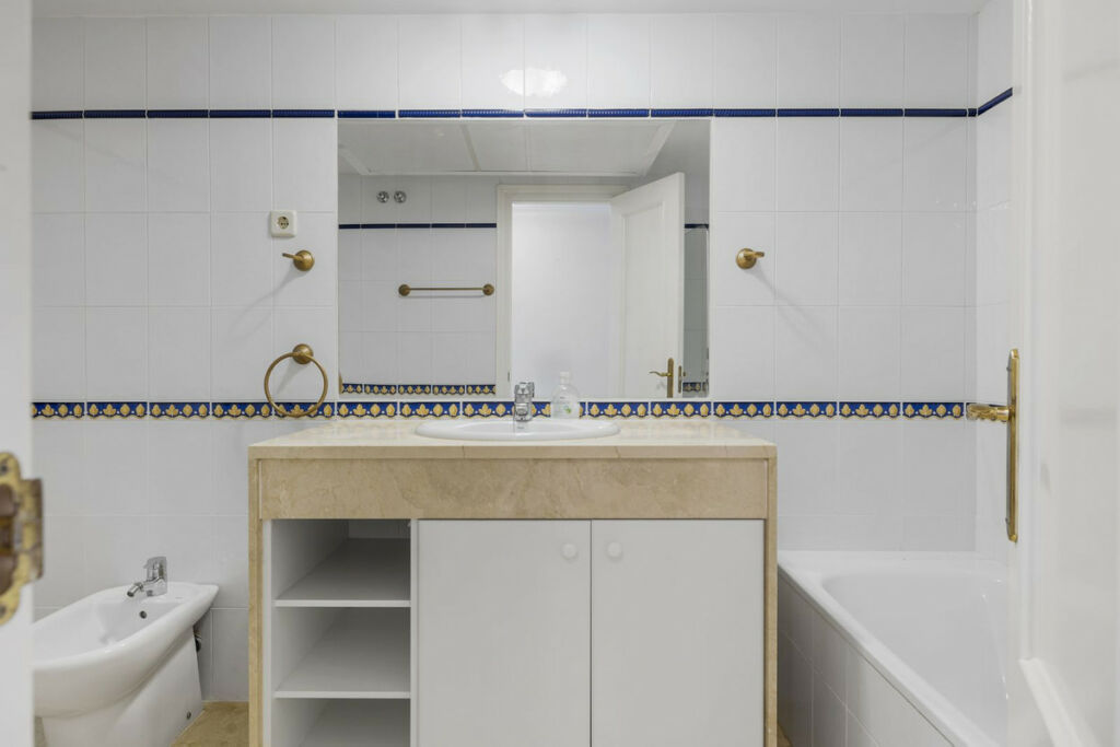 Ground Floor Apartment Torrequebrada Málaga - image 17