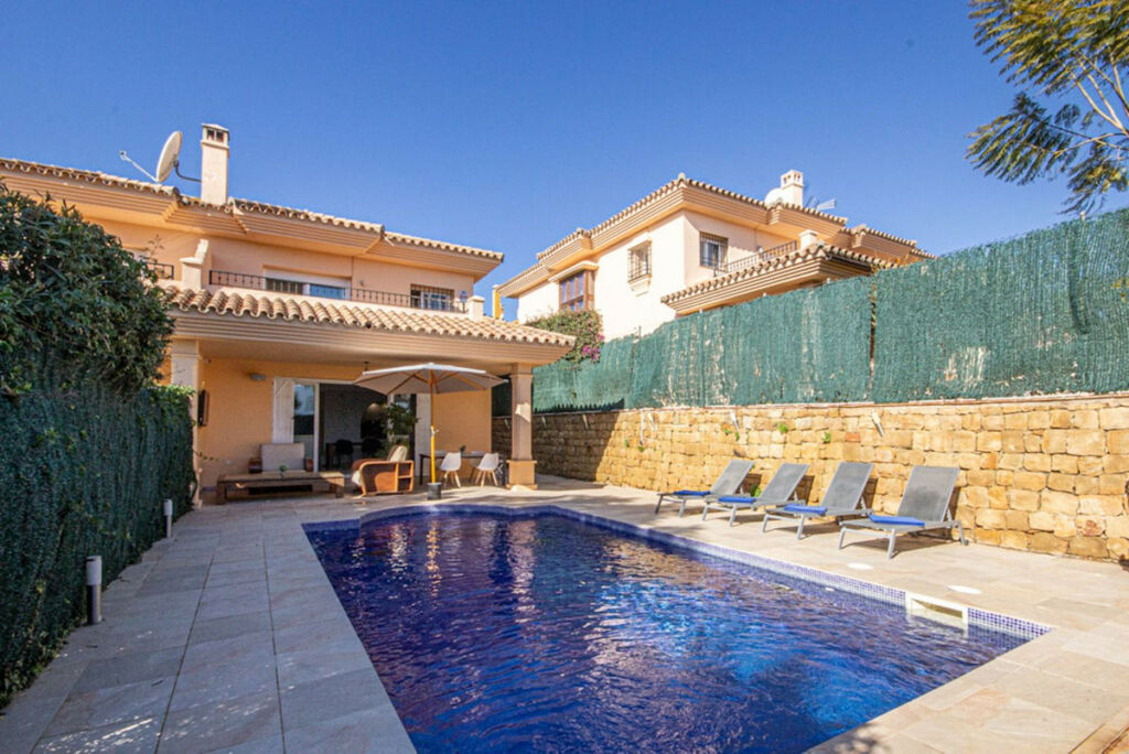 Semi-Detached House Riviera del Sol Málaga - image 17