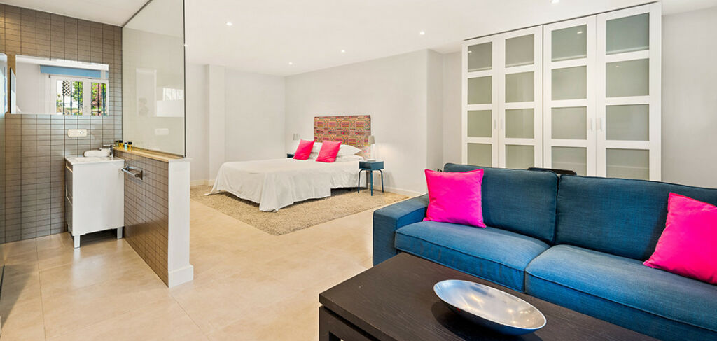 Detached Villa Nueva Andalucía Málaga - image 17