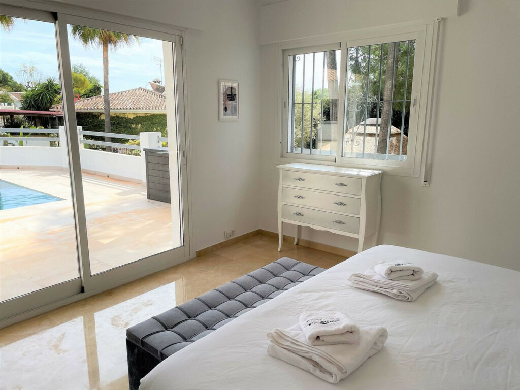 Detached Villa Mijas Málaga - image 17