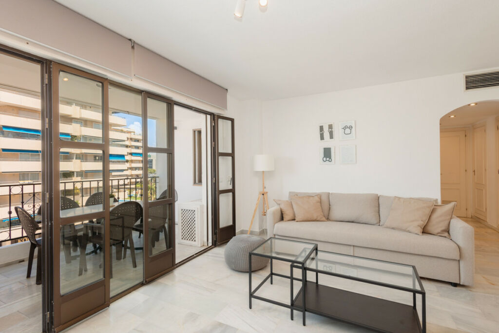 Middle Floor Apartment Puerto Banús Málaga - image 17