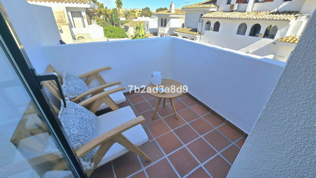 Townhouse New Golden Mile Málaga - image 17