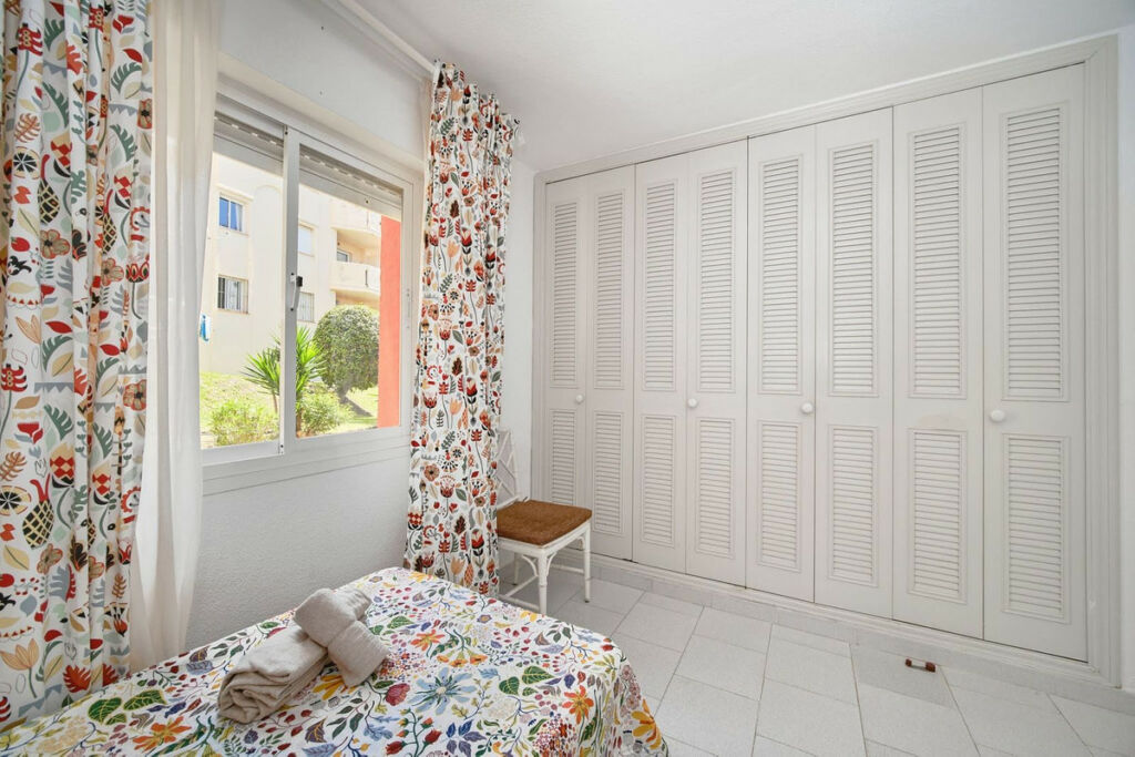 Middle Floor Apartment Riviera del Sol Málaga - image 17