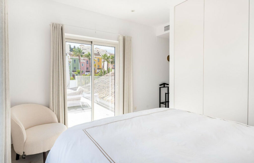 Detached Villa Manilva Málaga - image 17