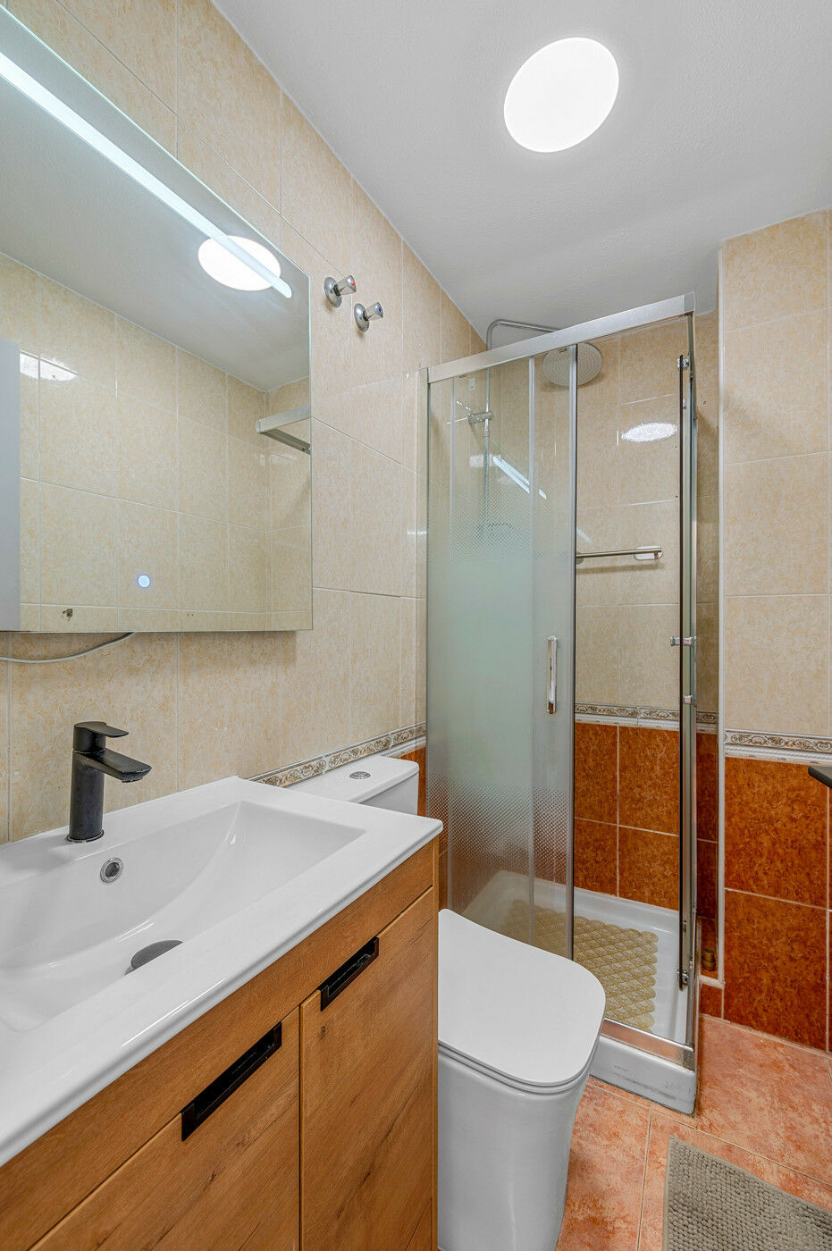 Middle Floor Apartment Torrevieja Alicante - image 17