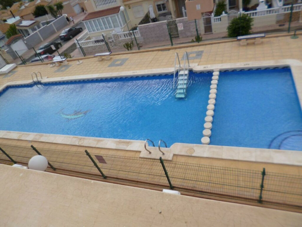 Middle Floor Apartment La Florida Alicante - image 17