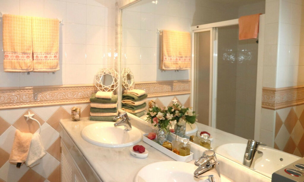 Ground Floor Apartment Elviria Málaga - image 17