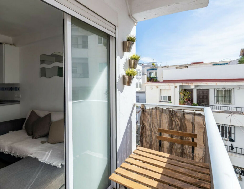 Middle Floor Apartment Nerja Málaga - image 17