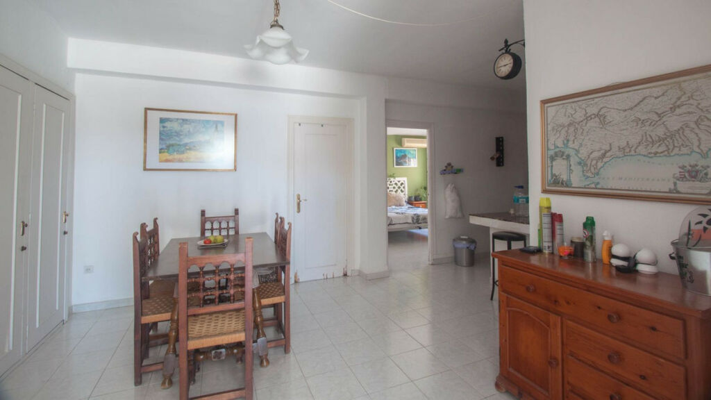 Detached Villa Estepona Málaga - image 17