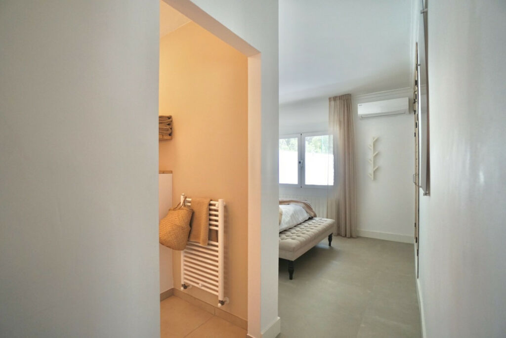 Detached Villa Montemar Alicante - image 17