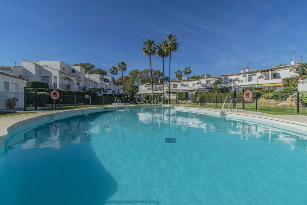 Townhouse Atalaya Málaga - image 17