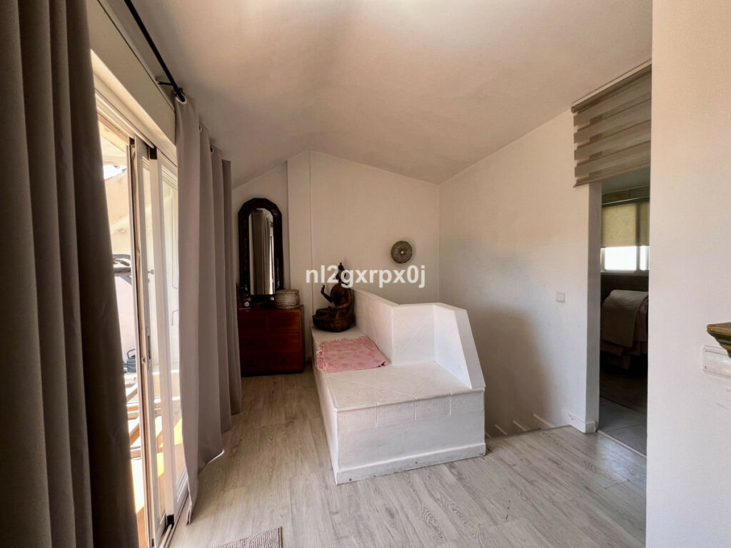 Penthouse Duplex Ojén Málaga - image 17