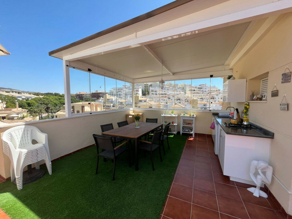 Penthouse Torrequebrada Málaga - image 16