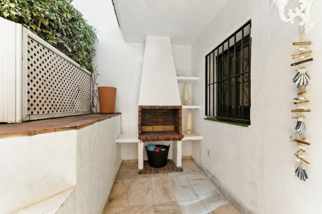 Ground Floor Apartment Elviria Málaga - image 17