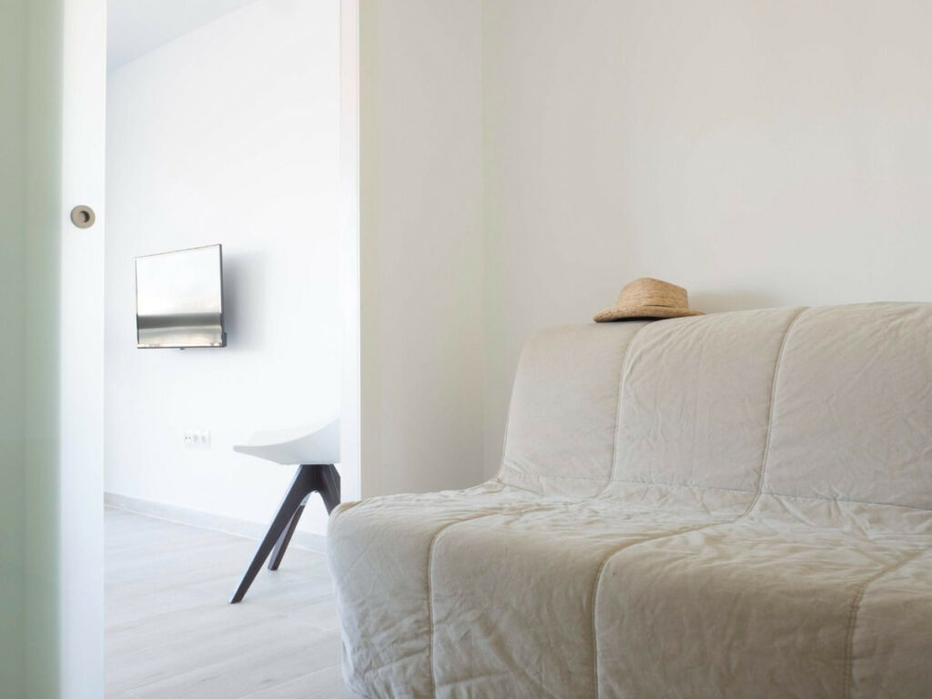 Middle Floor Apartment Cortijo Blanco Málaga - image 16