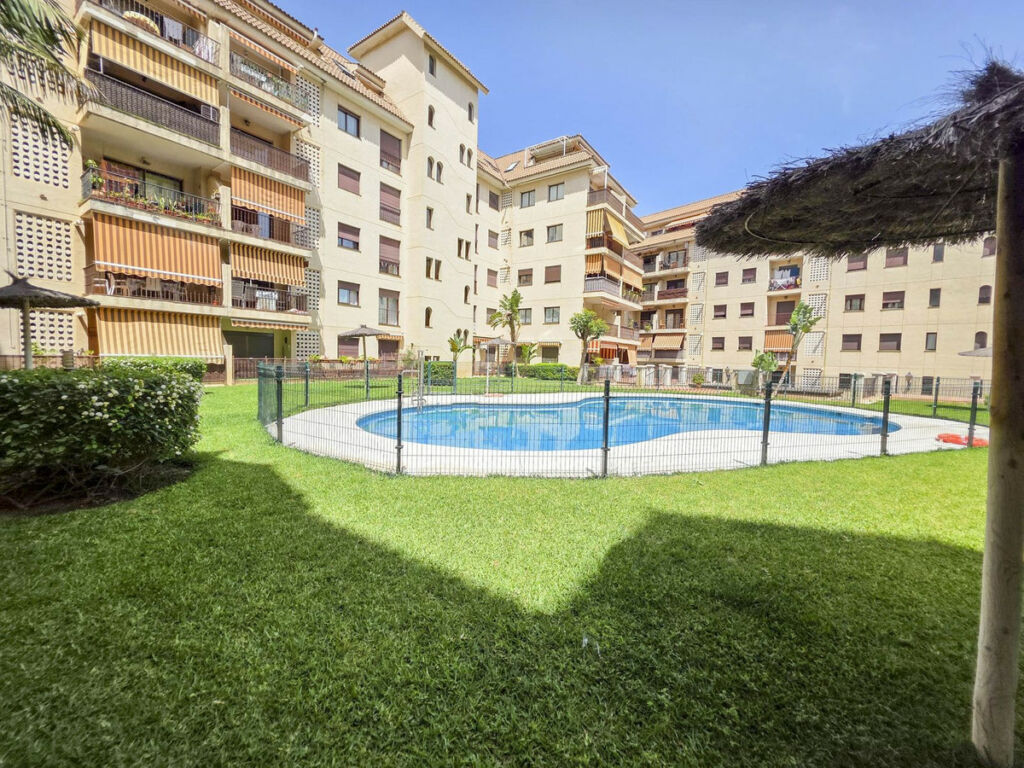 Middle Floor Apartment San Luis de Sabinillas Málaga - image 17