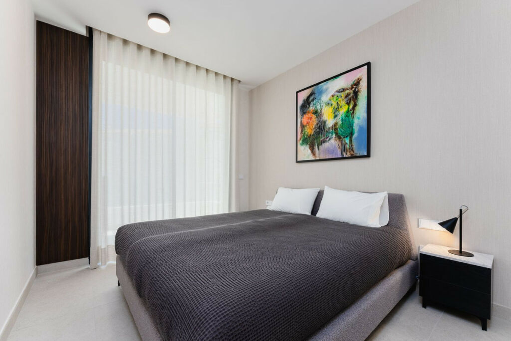 Middle Floor Apartment Cabopino Málaga - image 17
