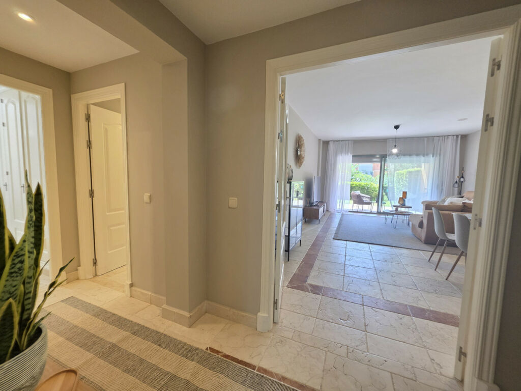 Ground Floor Apartment Estepona Málaga - image 17