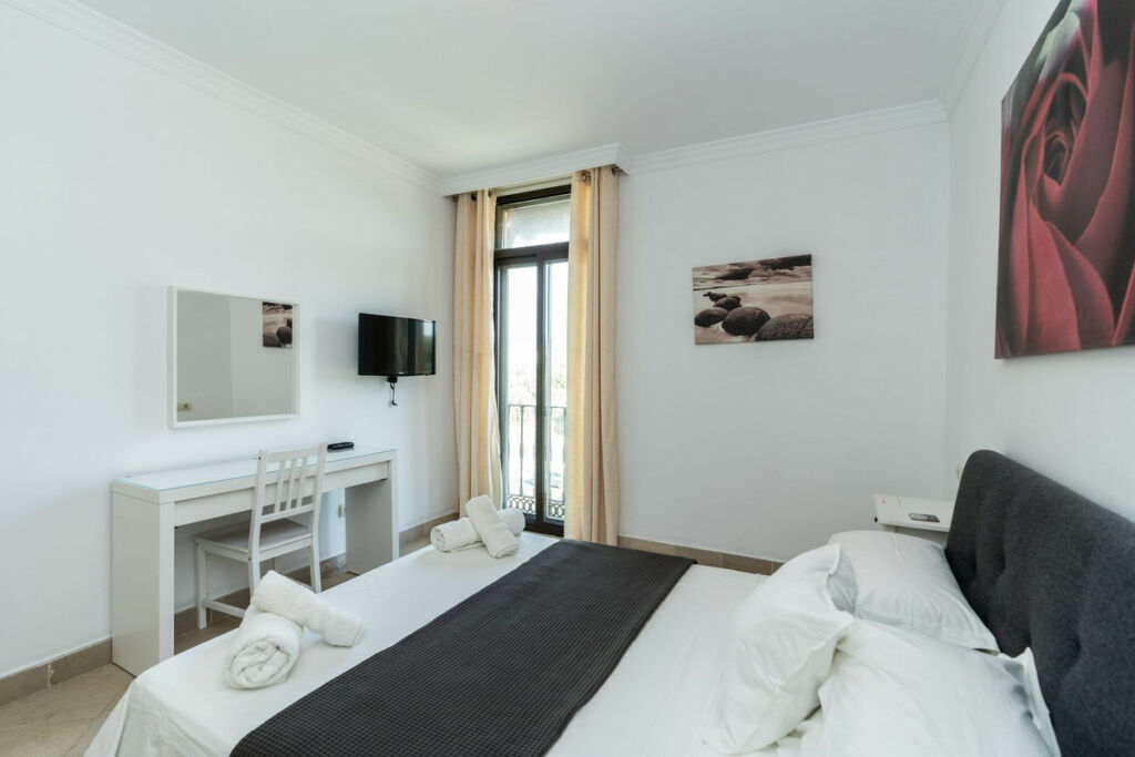 Penthouse New Golden Mile Málaga - image 17