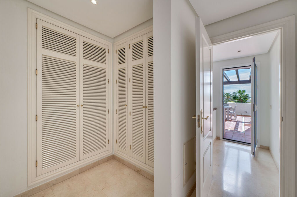 Penthouse Duplex Puerto Banús Málaga - image 17