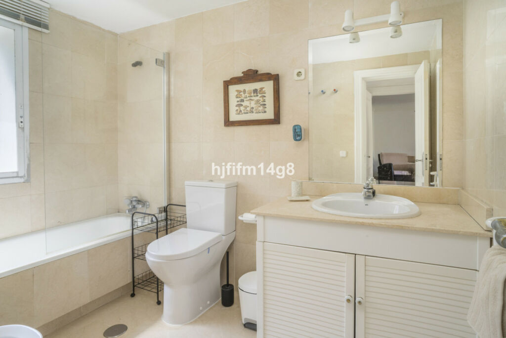 Middle Floor Apartment Benahavís Málaga - image 17