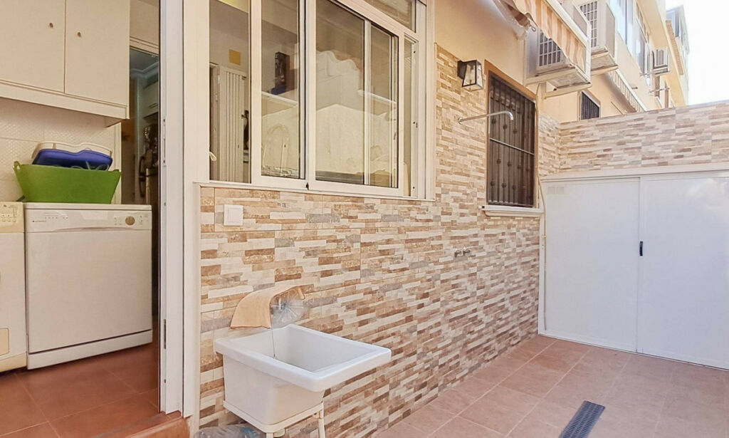 Ground Floor Apartment Torrevieja Alicante - image 17