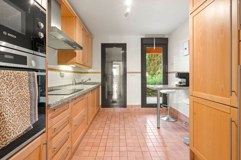 Ground Floor Apartment Estepona Málaga - image 17
