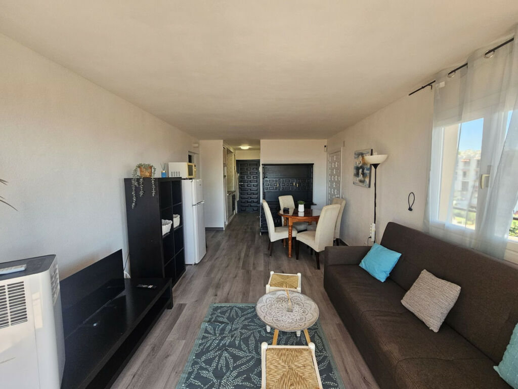 Middle Floor Apartment Calypso Málaga - image 17