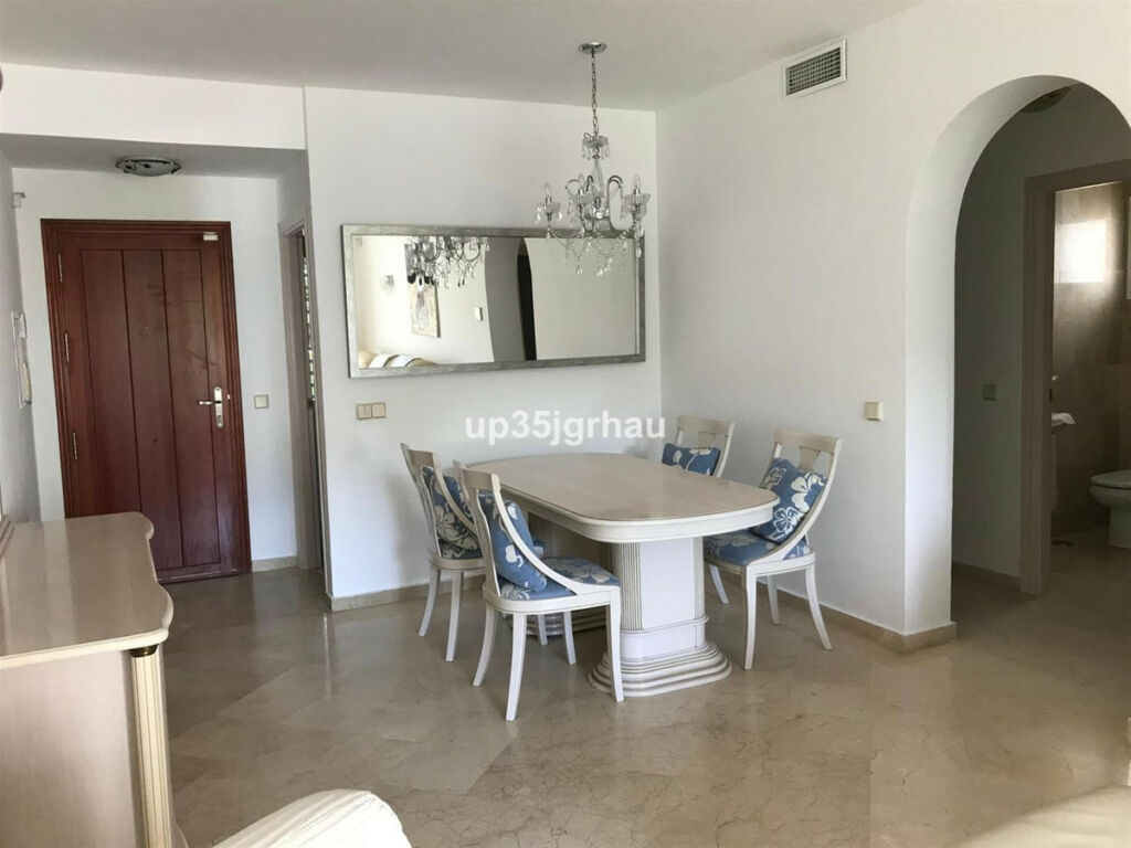 Middle Floor Apartment Estepona Málaga - image 18