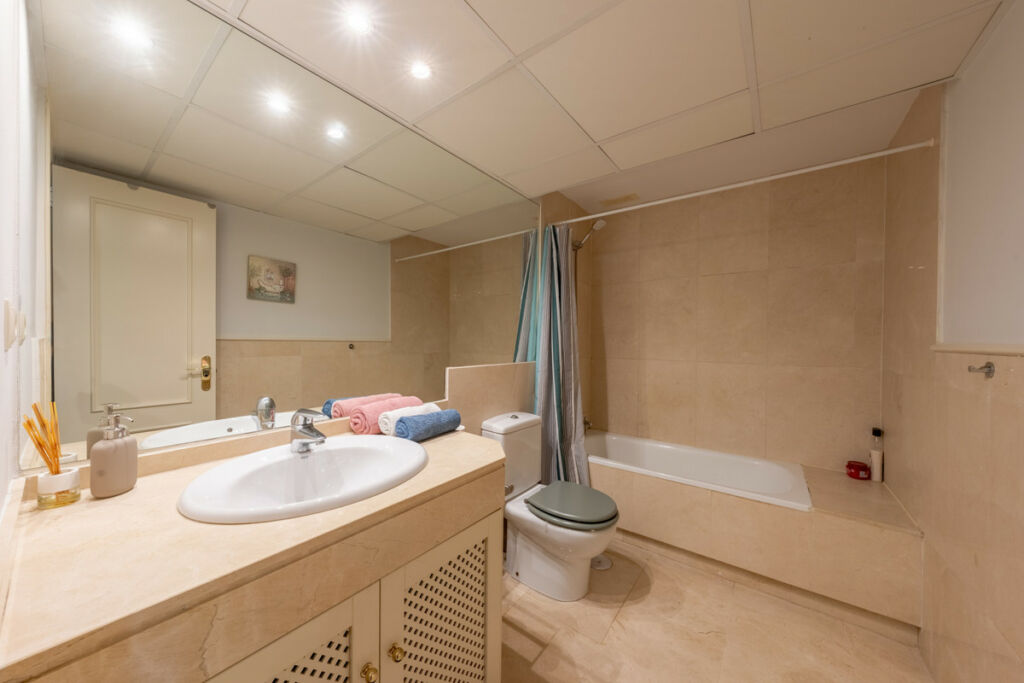 Middle Floor Apartment Sotogrande Marina Cádiz - image 17