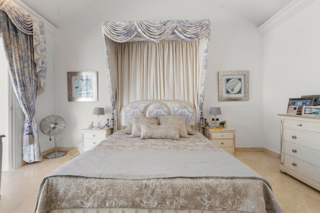 Detached Villa Benahavís Málaga - image 17